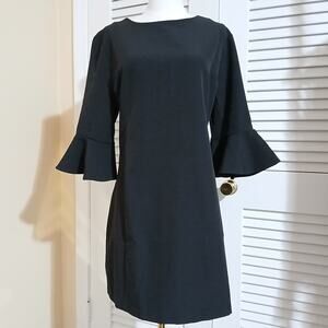 Charlie Paige stretch poly shift dress with 3/4/ bell sleeve black sz LG